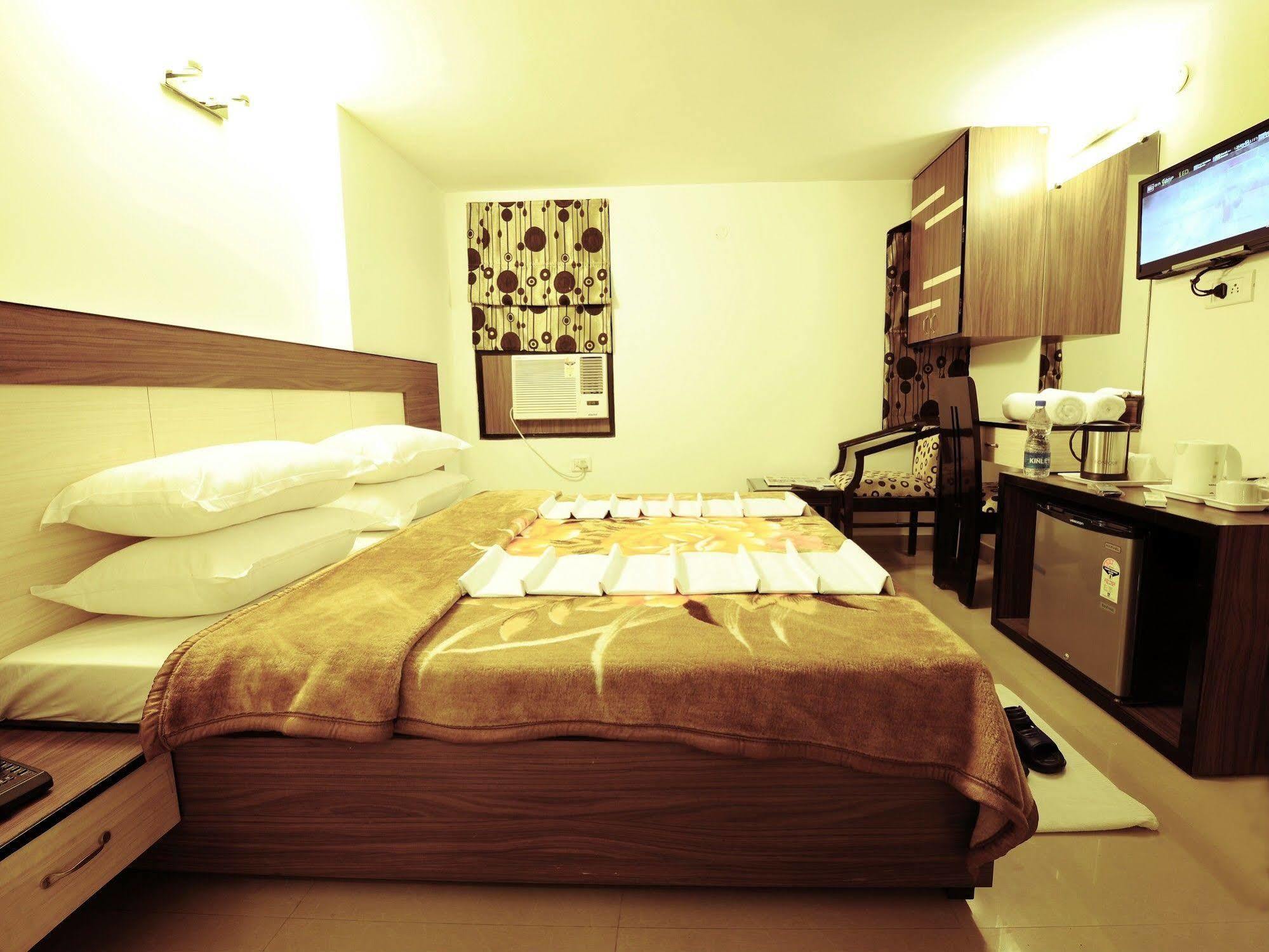 Hotel Hkj Residency Amritsar Dış mekan fotoğraf